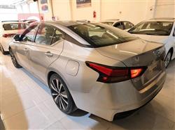 نيسان ألتيما